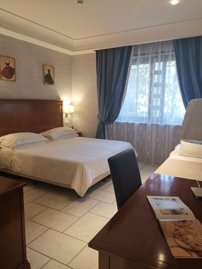 Andris Hotel Ерколано Екстериор снимка